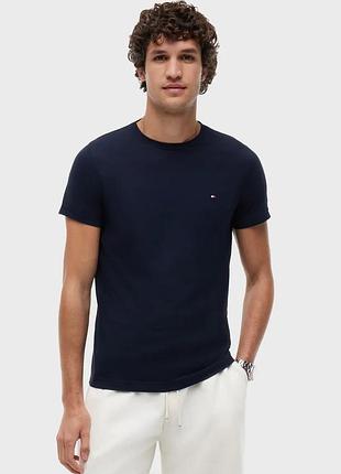 Чоловіча темно-синя футболка tommy hilfiger з вишитим лого  m