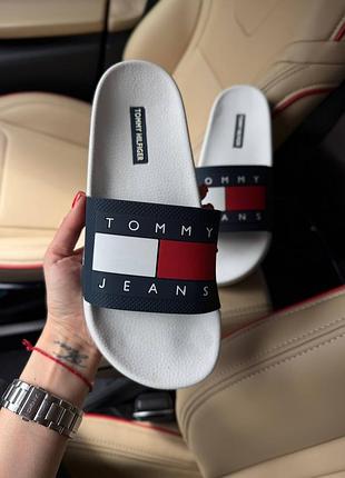 Брендові шльопанці