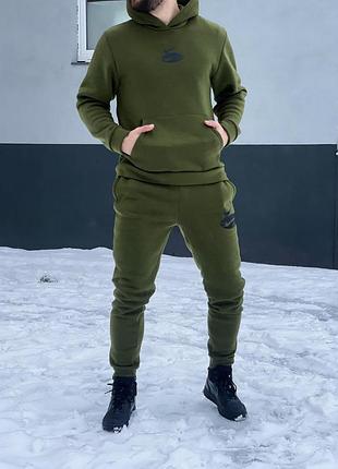 Мужской спортивный костюм хаки