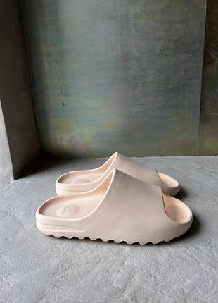 Бежевые шлепанцы унисекс adidas yeezy slide bone x адидас изи слайд 42
