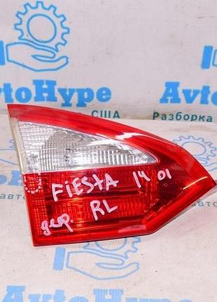 Ліхтар внутрішній (кришка багажника) лівий ford fiesta 14-19 рест 4d (01) деф.скла