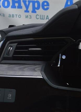 Дефлектор повітроводу передньої панелі лівий audi e-tron (q8) gen 18-