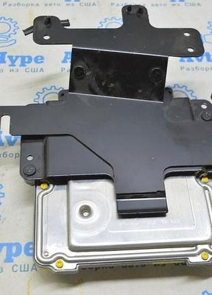Кронштейн блока ecu комп'ютер двигуна range rover velar l560 17- 2.0d (01) малий