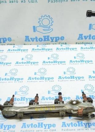 Паливна рейка лев lexus ls460 ls600h 07-12 низький тиск