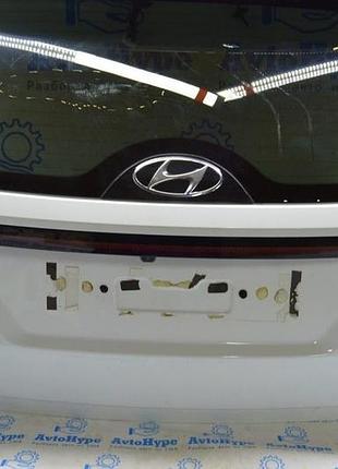 Фонарь внутренний (крышка багажника) центральный hyundai tucson 22- с ручкой и подсветкой (01)