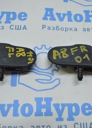 Форсунка омивача ліва з підігрівом audi a8 d4 10-17