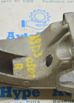 Кронштейн подушки двигуна правий audi a8 d3 03-09 3.0