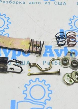 Комплект колодок стояночного тормоза зад лев как на фото lexus rx300 rx330 rx350 04-09