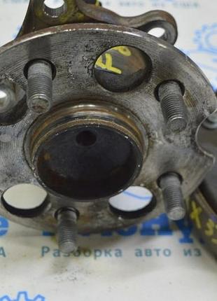 Ступиця задня ліва lexus rx300 rx330 rx350 rx400h 04-09 fwd зі шкіркою