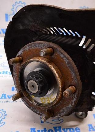 Ступиця перед прав toyota sequoia 2008-2022 awd (01)