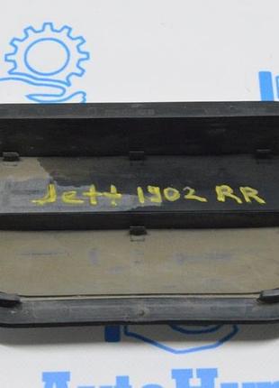 Щиток вентиляции правый vw jetta 19-