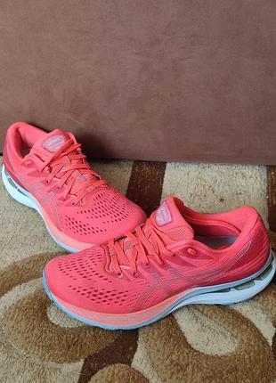 Кросівки asics gel - kayano 28.  40 розмір, коралового кольору, жіночі кросівки для бігу