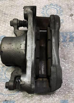 Суппорт перед лев nissan sentra 13-19 1.6