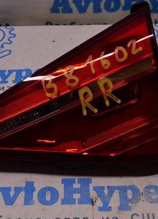 Фонарь внутренний (крышка багажника) правый vw passat b8 usa светлый (02)