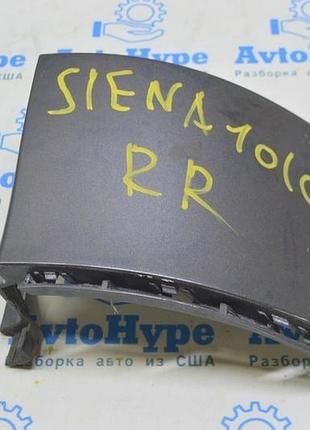 Накладка под фонарь правая toyota sienna 11-20 (01) реал м