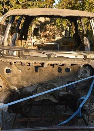 Крыша (металл) без люка toyota sienna 11-17 (01) реал м.