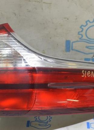 Фонарь внешний (крыло) правый toyota sienna 15-19 (01) реал м. трещина