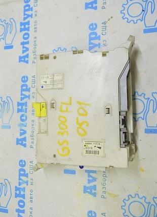 Блок предохранителей в торпеде левый lexus gs300 gs350 gs430 gs450h 06-11 (01)