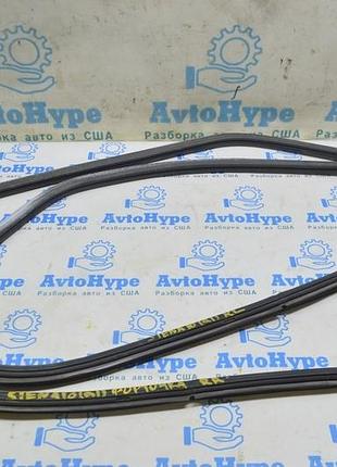 Уплотнитель форточки глухое стекло задний правый toyota sienna 11-20 (01) реал м.