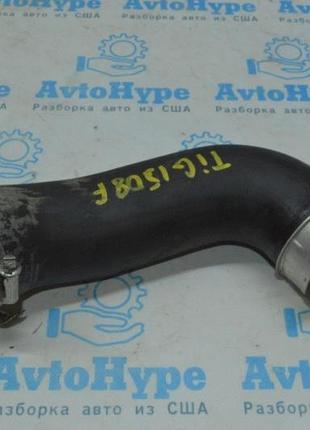 Патрубок воздушный лев vw tiguan 09-17 на интеркулер