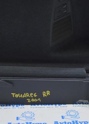 Пол багажника прав vw touareg 18- черн