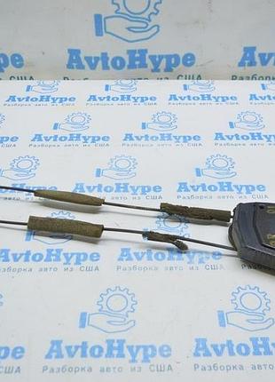 Замок двери зад прав toyota avalon 05-12