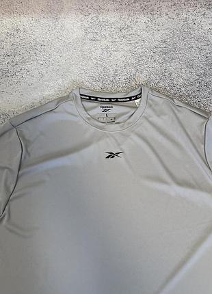 Чоловічий лонгслів reebok id train ls tech tee 🩶 9