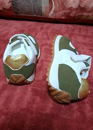 Кроссовки детские 4