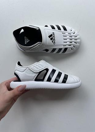 Босоніжки adidas