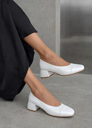 Туфли женские белого цвета 209892k