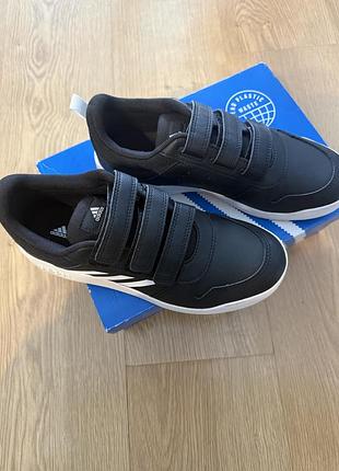 Кросівки  adidas