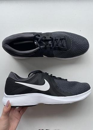 Кросівки nike revolution 4