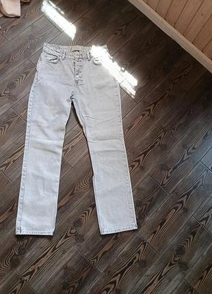 Продам джинсы женские