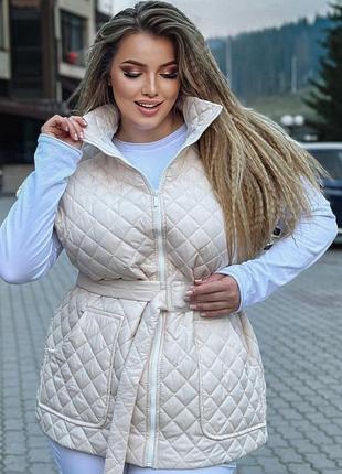 Жилетка женская молочного цвета 213989k