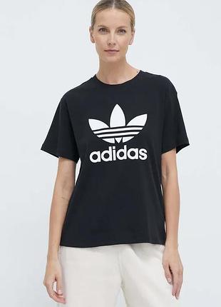 Женская футболка adidas m