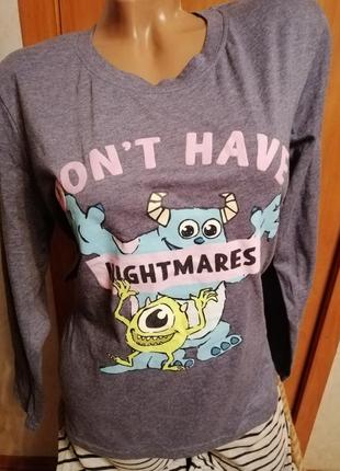 Піжама з принтом.. б/в,