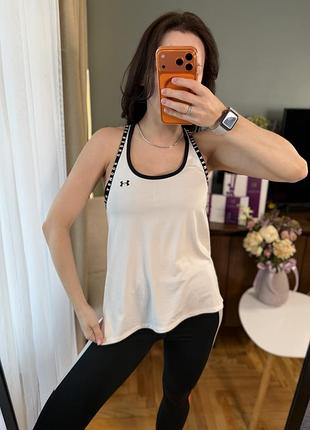 Біла спортивна маєчка under armour