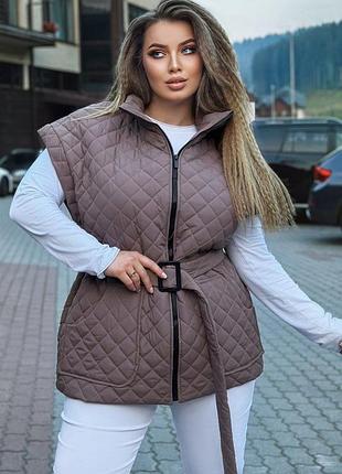 Жилетка женская коричнивого цвета р.4xl 213988k
