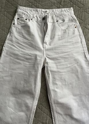 Білі джинси pull&bear