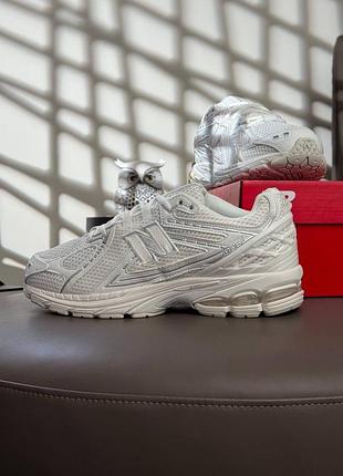 New balance 1906r white