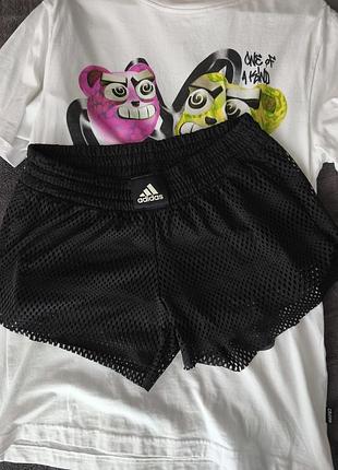 Женские шорты adidas