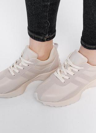 Кроссовки женские fashion joan 3921 40 размер 25 см молочный