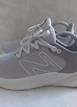 New balance fresh foam roav v2 кросівки