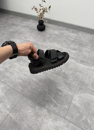 Сандалі dr.martens 7