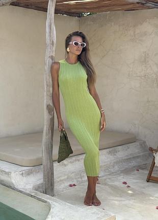 Яркое трендовое вязавное платье миди пряжа хлопок