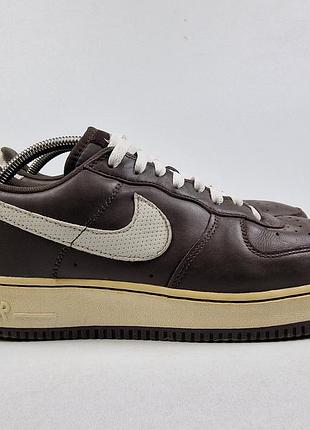 Nike представляет свой силуэт air force 1 `07 в цветовой гамме dark
