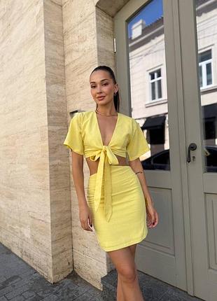 Жовтий льняний костюм двійка літній топ на завʼязках та спідниця міні коротка 902 хс-с (42-44), м-л (46-48)