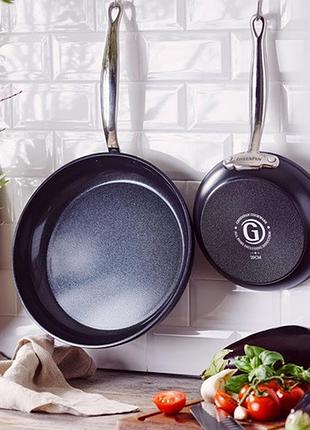 Набор сковородок greenpan barcelona pro cc005335-001 20-28 см 2 предмета черный