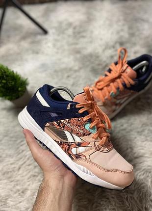 Reebok ventilator graphics кросівки розмір 39