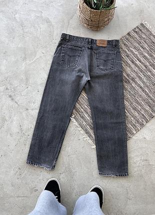 Вінтажні темно сірі прямі джинси levi’s 505 модель в потертому стилі